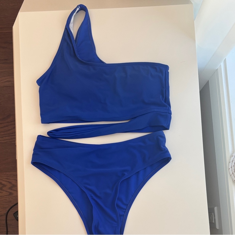 SHEIN Blue One-Shoulder Bikini Set